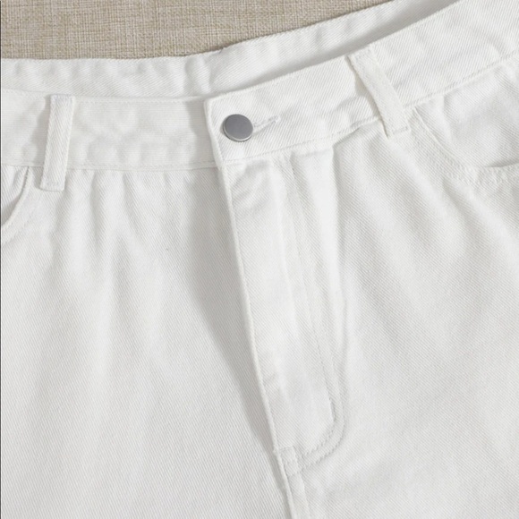 White distressed shorts high waisted - Picture 3 of 5